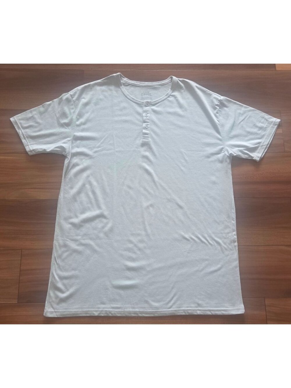 True Classic Henley T-Shirt Light Gray Short Sleeve Button Neck Tee Size XL NEW.